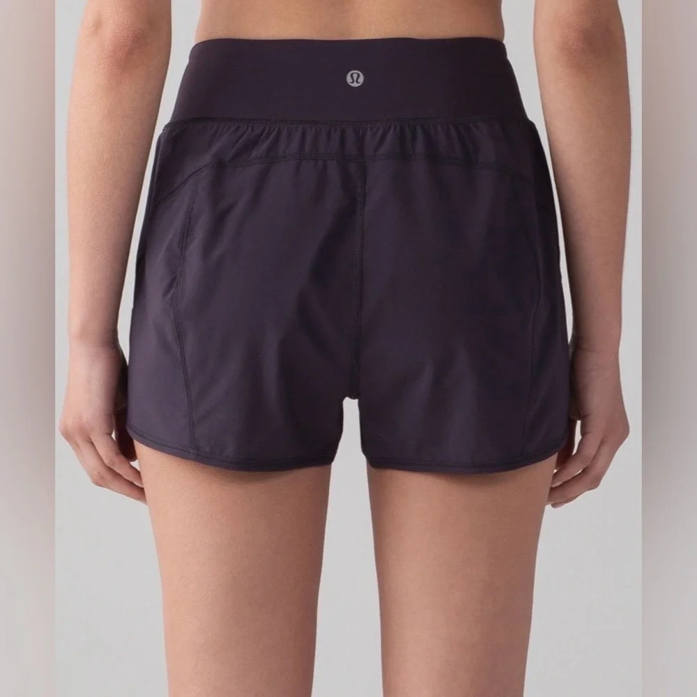 2017 Lululemon Lean In Short 2” Boysenberry Rare Retired Swift Size 6 - Picture 1 of 7